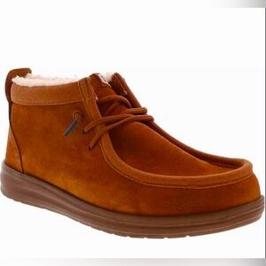 Hey Dude Shoes (brown/tan)